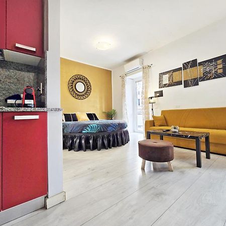 Apartament Hosting Aparments Rzym Zewnętrze zdjęcie